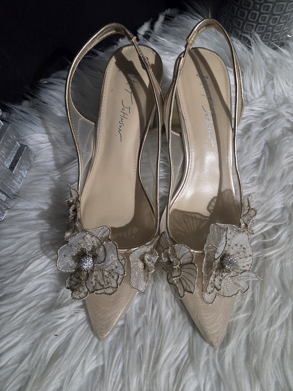Betsey Johnson Petra Gold Floral Slingback Block Heels. Size 9.5 - Picture 7 of 14